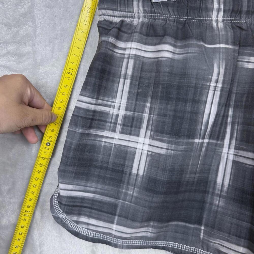 Nike Dri-FIT Plaid Running Shorts Women M Gray White Stretch Build In Tight Gym - Picture 7 of 9